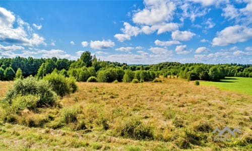 Baugrundstück mit inspirierendem Panoramablick auf drei Seen.