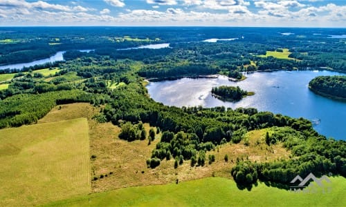Baugrundstück mit inspirierendem Panoramablick auf drei Seen.