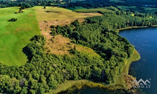 Baugrundstück mit inspirierendem Panoramablick auf drei Seen.