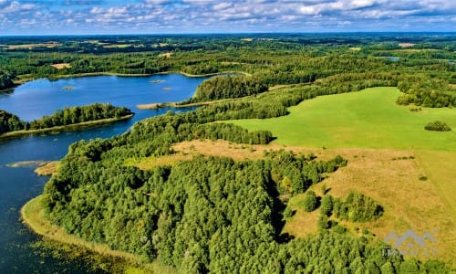 Baugrundstück mit inspirierendem Panoramablick auf drei Seen.