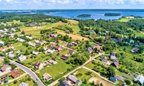 Gehöft in Plateliai am See