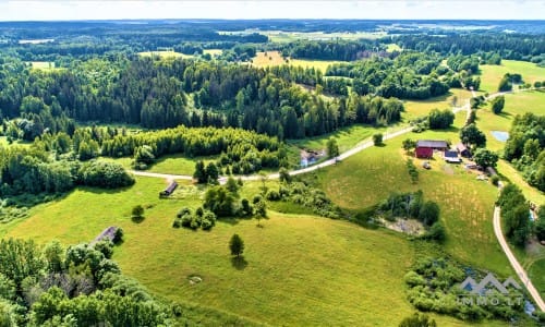 Altes Bauernhaus im Einzigartigen Nationalpark Samogitien
