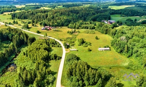 Altes Bauernhaus im Einzigartigen Nationalpark Samogitien