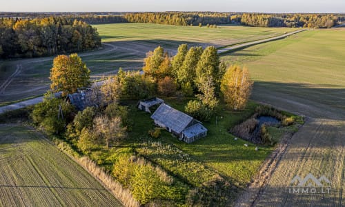 Gehöft im Bezirk Plungė