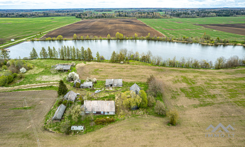 Altes Bauernhaus in Tuzai: Nah am Salantas–Staudamm
