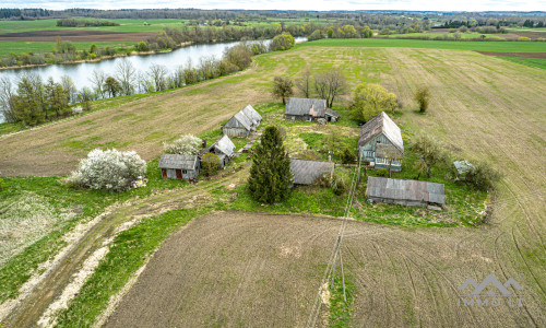 Altes Bauernhaus in Tuzai: Nah am Salantas–Staudamm