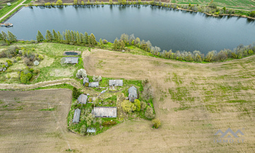 Altes Bauernhaus in Tuzai: Nah am Salantas–Staudamm