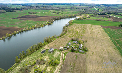 Altes Bauernhaus in Tuzai: Nah am Salantas–Staudamm