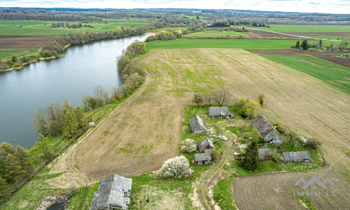 Altes Bauernhaus in Tuzai: Nah am Salantas–Staudamm