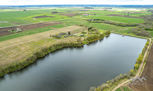 Altes Bauernhaus in Tuzai: Nah am Salantas–Staudamm