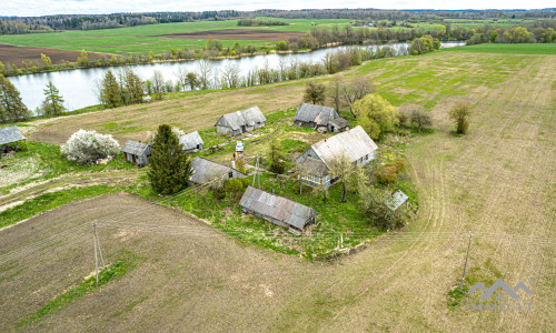 Altes Bauernhaus in Tuzai: Nah am Salantas–Staudamm