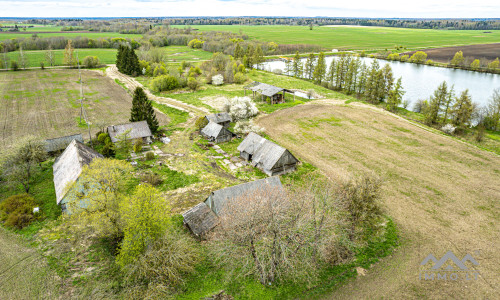 Altes Bauernhaus in Tuzai: Nah am Salantas–Staudamm