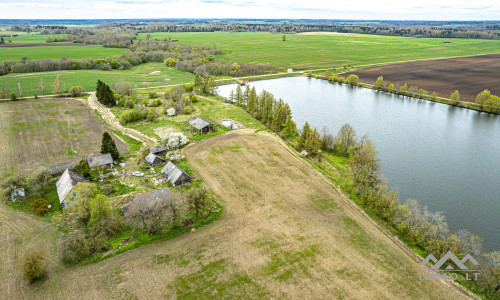 Altes Bauernhaus in Tuzai: Nah am Salantas–Staudamm